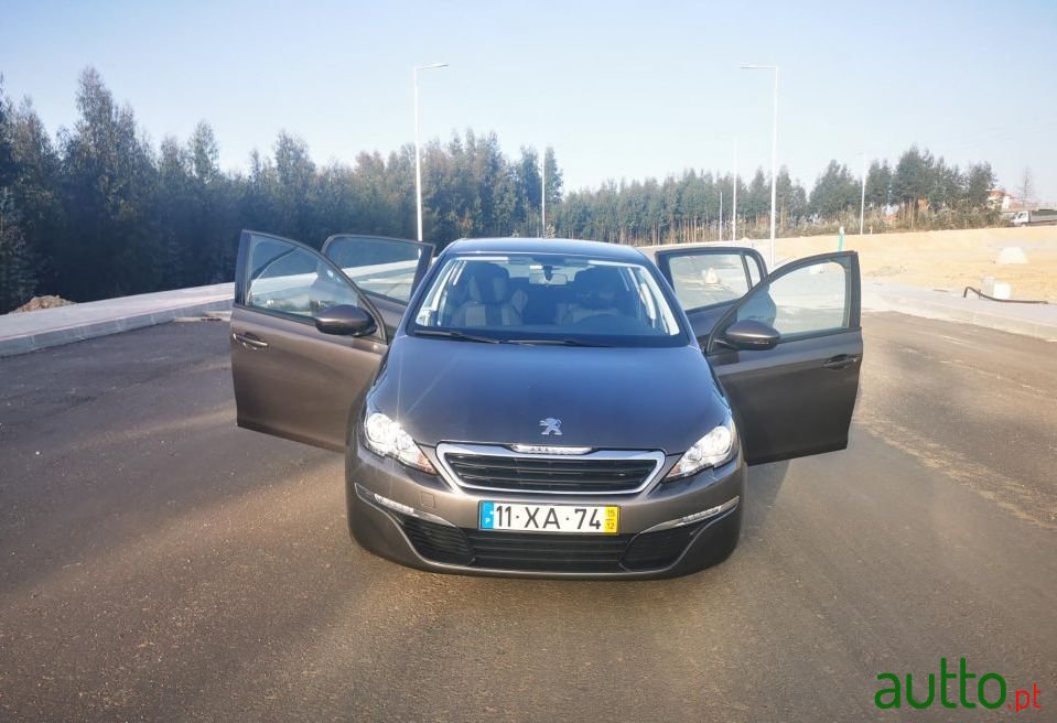 2015' Peugeot 308 photo #1