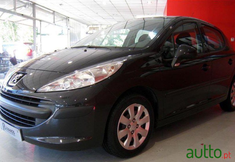 2009' Peugeot 207 1.4 HDi Trendy photo #1