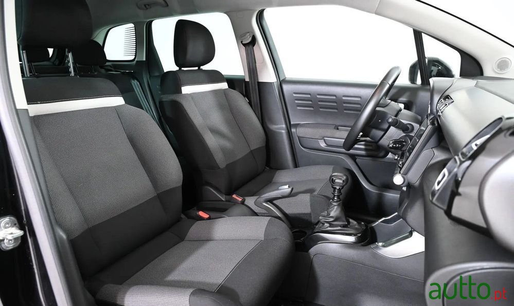 2024' Citroen C3 Aircross photo #4