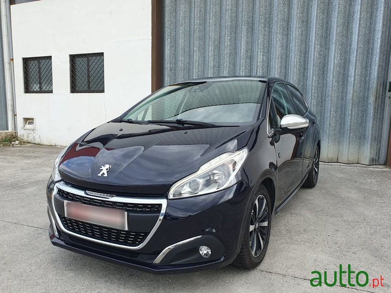 2018' Peugeot 208 photo #2