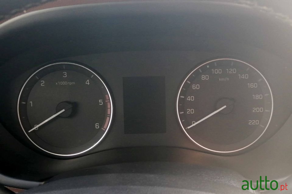 2017' Hyundai i20 photo #5