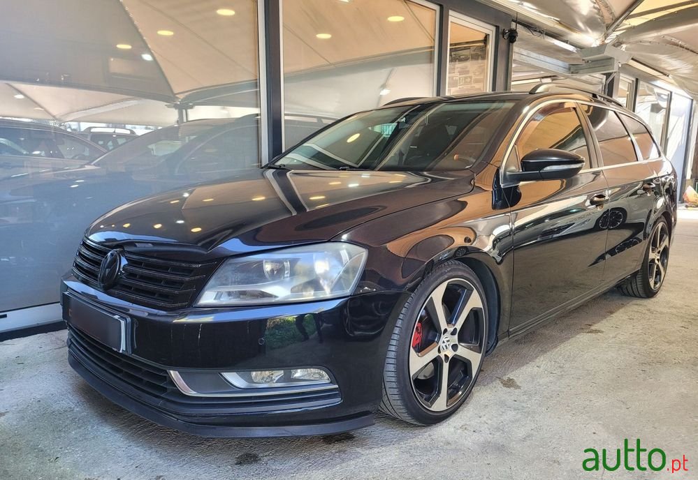 2013' Volkswagen Passat Variant photo #3