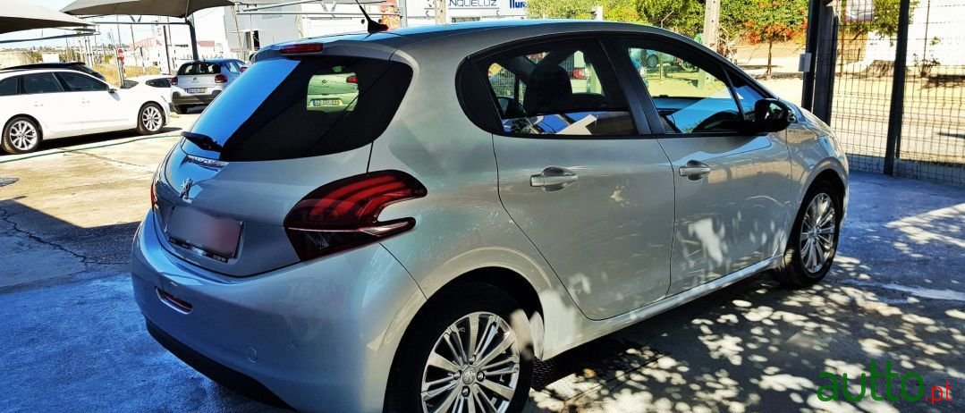 2018' Peugeot 208 photo #3