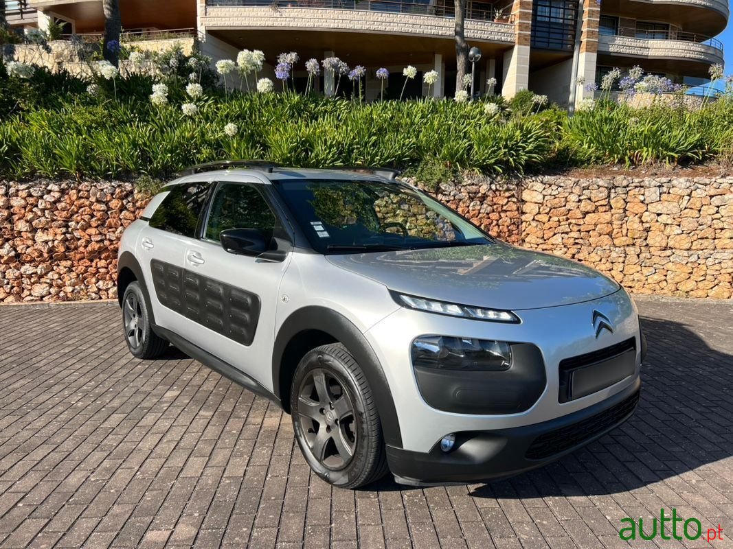 2015' Citroen C4 Cactus photo #3