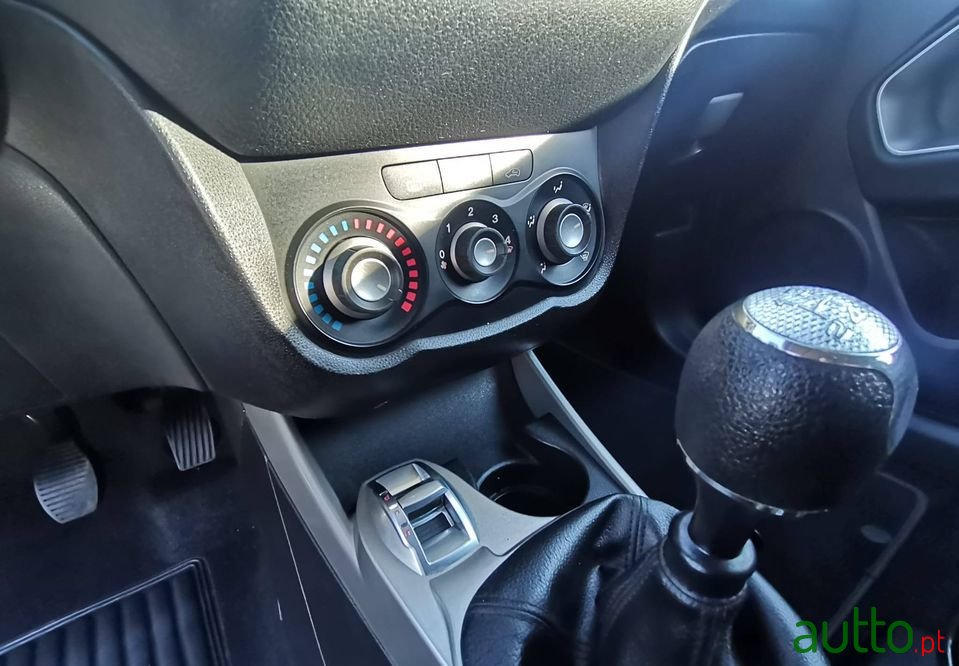 2012' Alfa Romeo MiTo photo #6