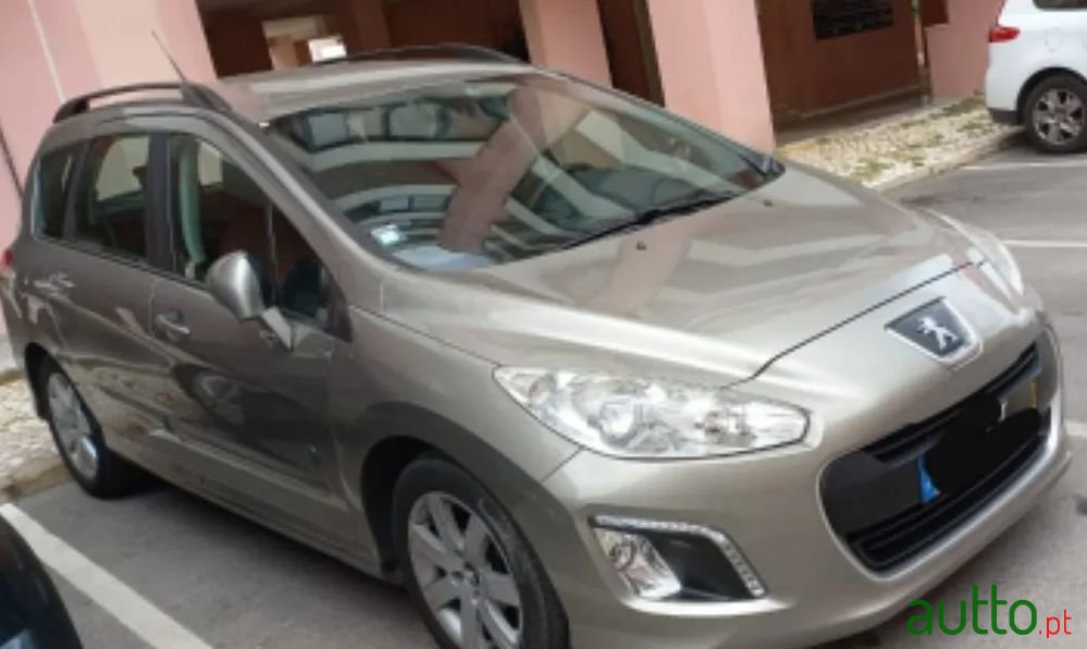 2013' Peugeot 308 Sw photo #5