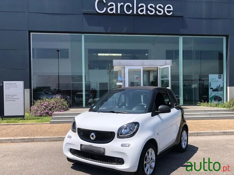 2020' Smart Fortwo Passion photo #1