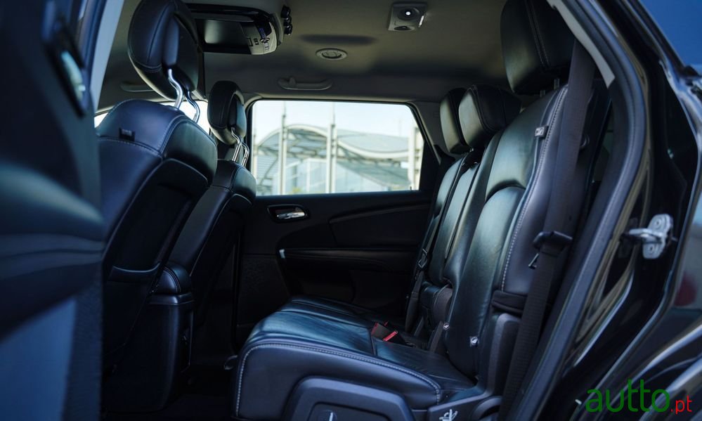 2014' Fiat Freemont 2.0 M-Jet photo #6