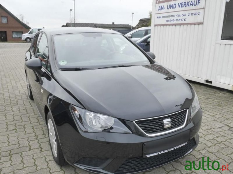 2015' SEAT Ibiza photo #3