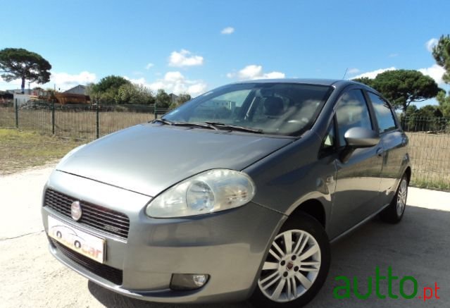 2008' Fiat Grande Punto photo #2