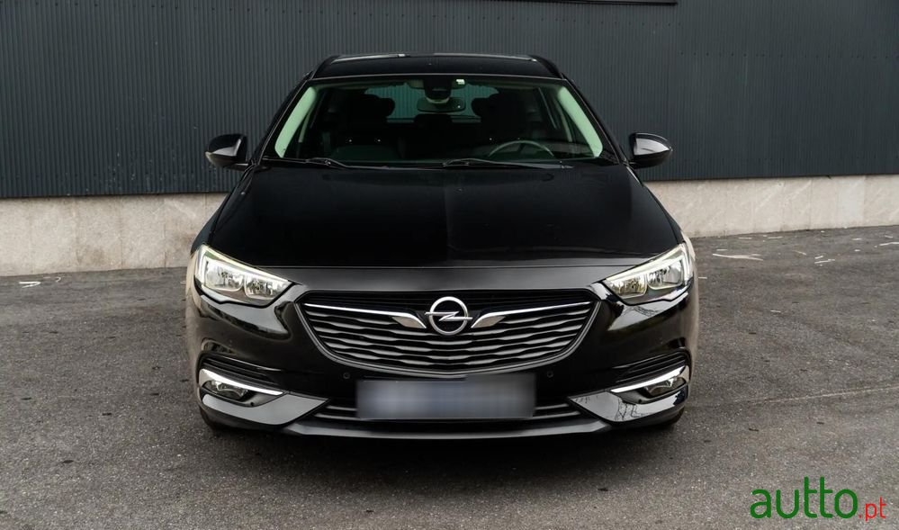 2019' Opel Insignia Sports Tourer photo #2