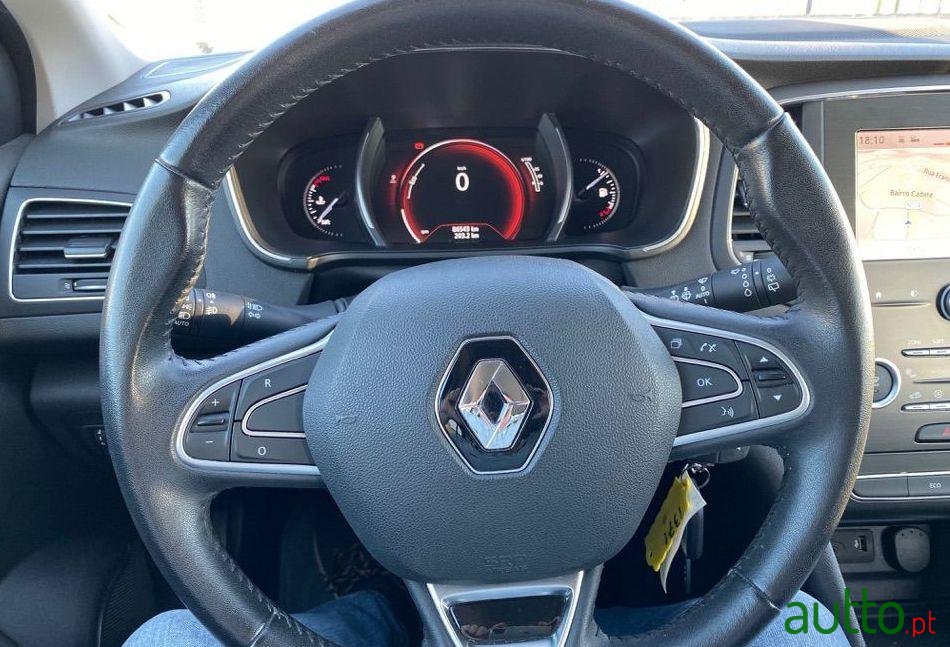 2016' Renault Megane Sport Tourer photo #4