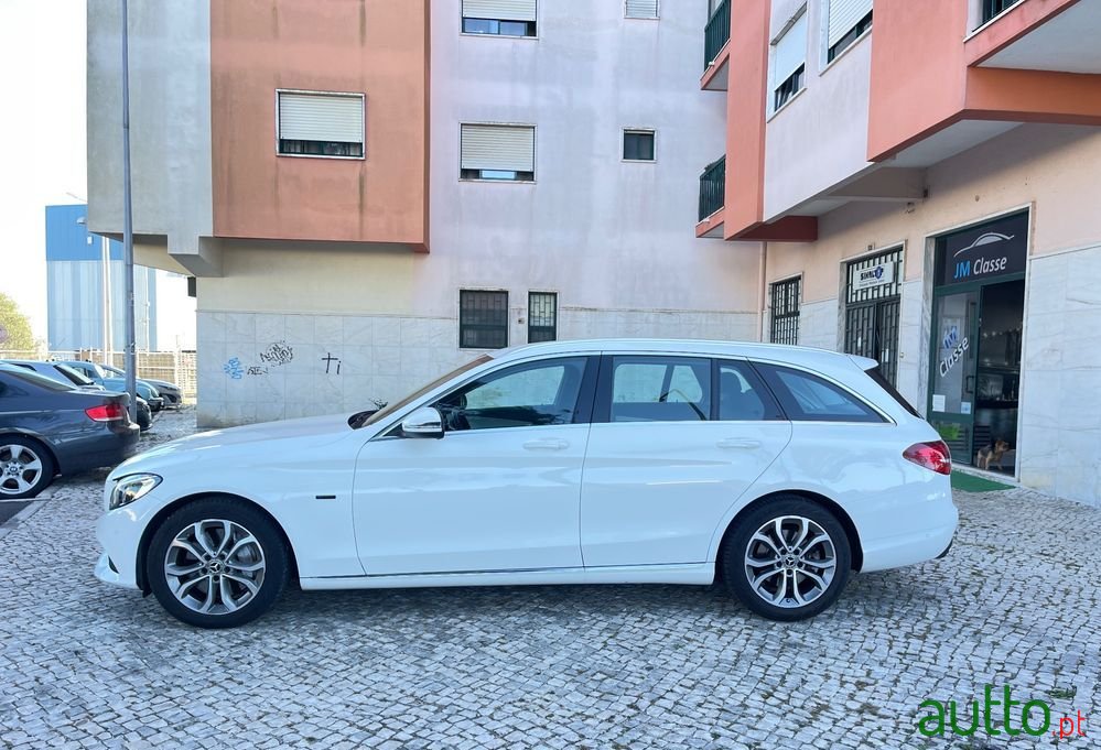 2018' Mercedes-Benz Classe C photo #4