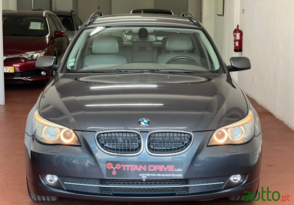 2008' BMW 520 photo #2