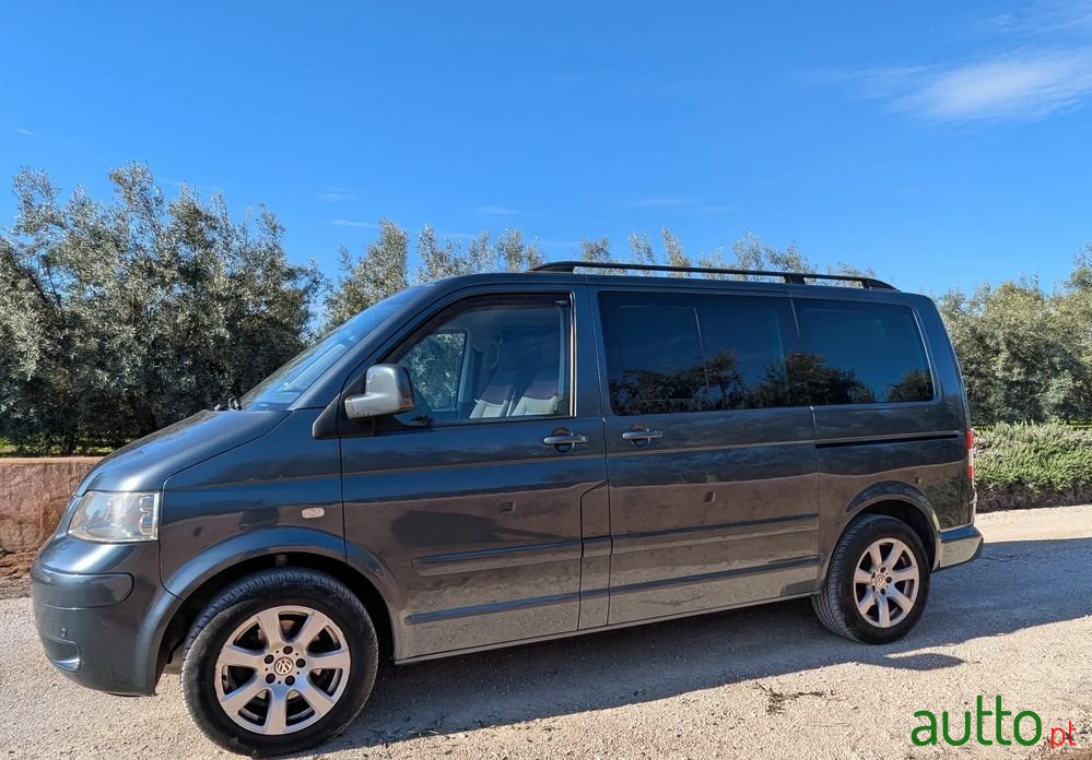 2007' Volkswagen Multivan photo #1