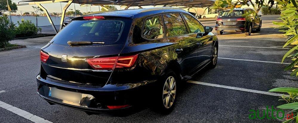 2018' SEAT Leon St photo #3