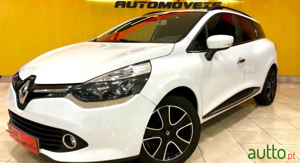 2013' Renault Clio Sport Tourer photo #2
