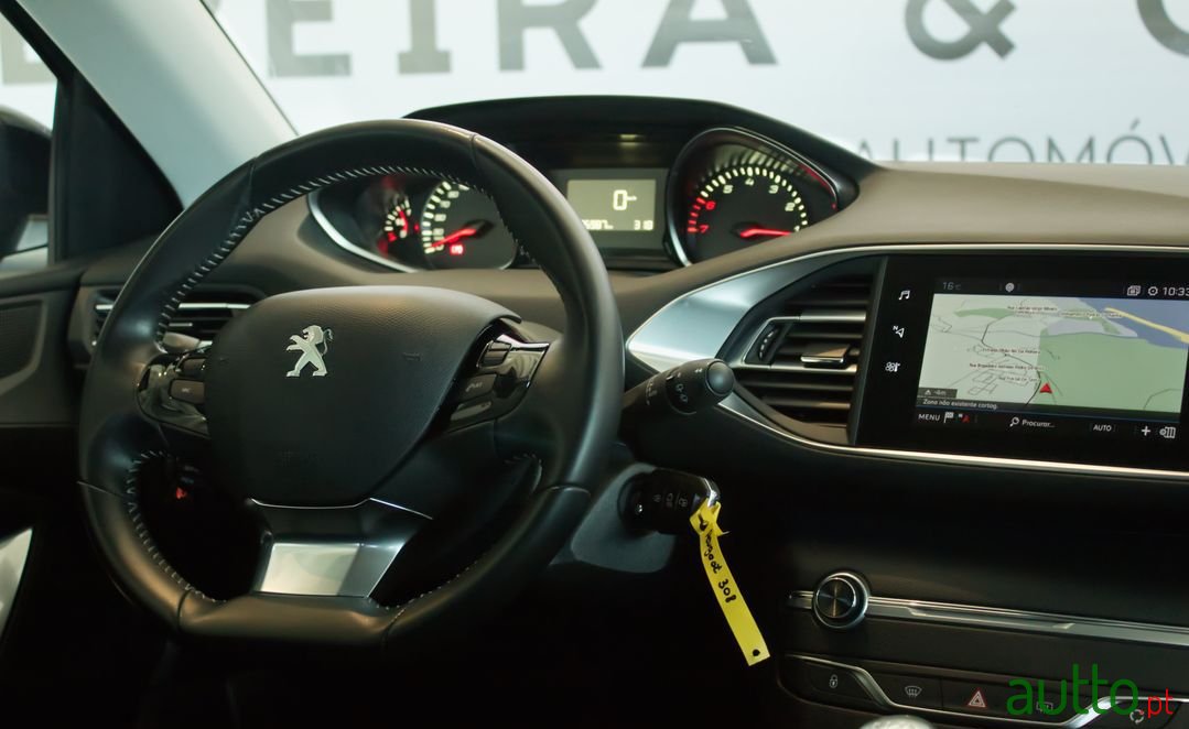 2019' Peugeot 308 photo #5