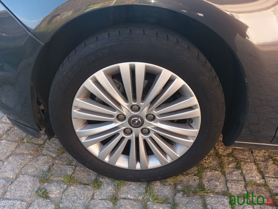 2014' Opel Astra photo #2