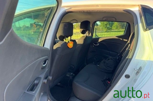 2018' Renault Clio photo #3