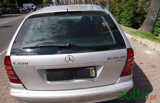 2003' Mercedes-Benz C-220 photo #3