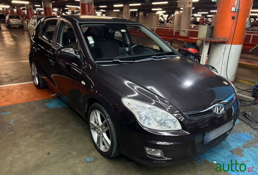 2007' Hyundai i30 1.6 Crdi Comfort photo #3