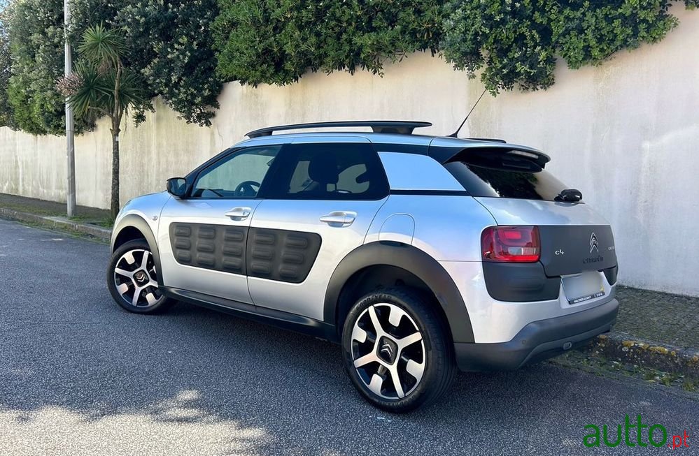 2015' Citroen C4 Cactus photo #3