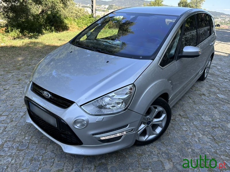 2011' Ford S-Max photo #5