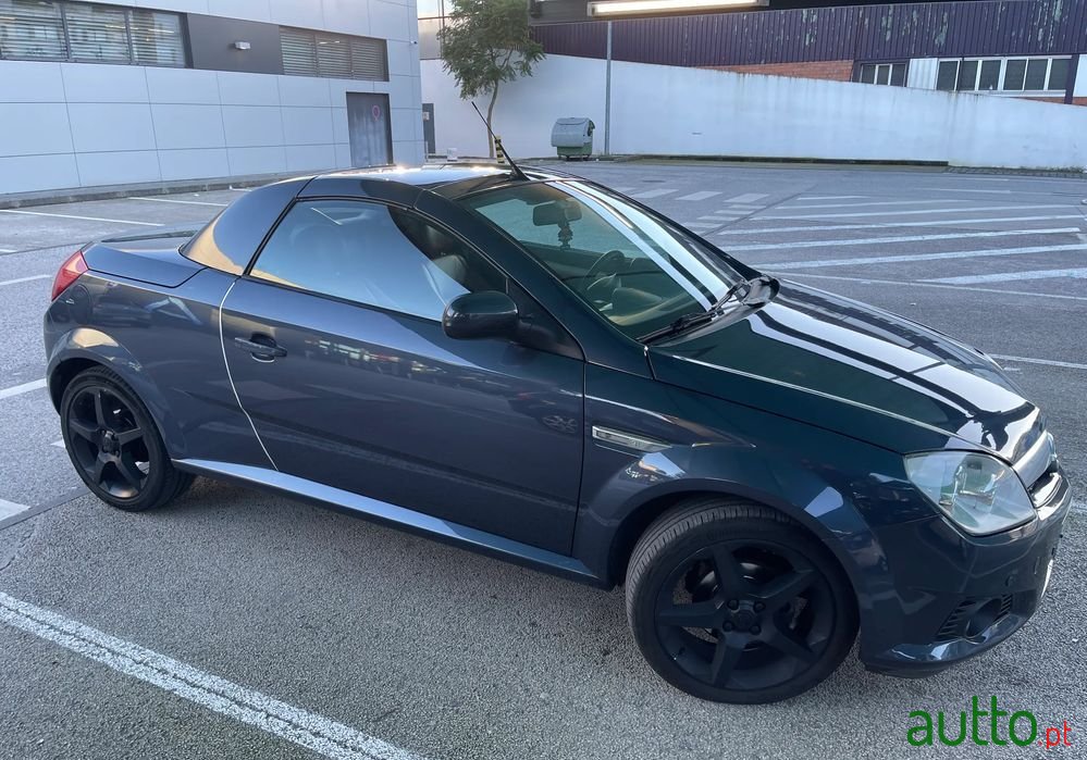 2008' Opel Tigra Twintop photo #2