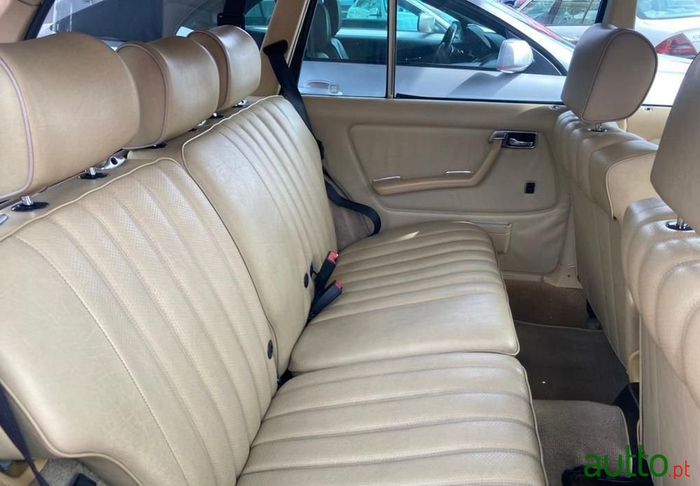 1981' Mercedes-Benz 300 photo #3