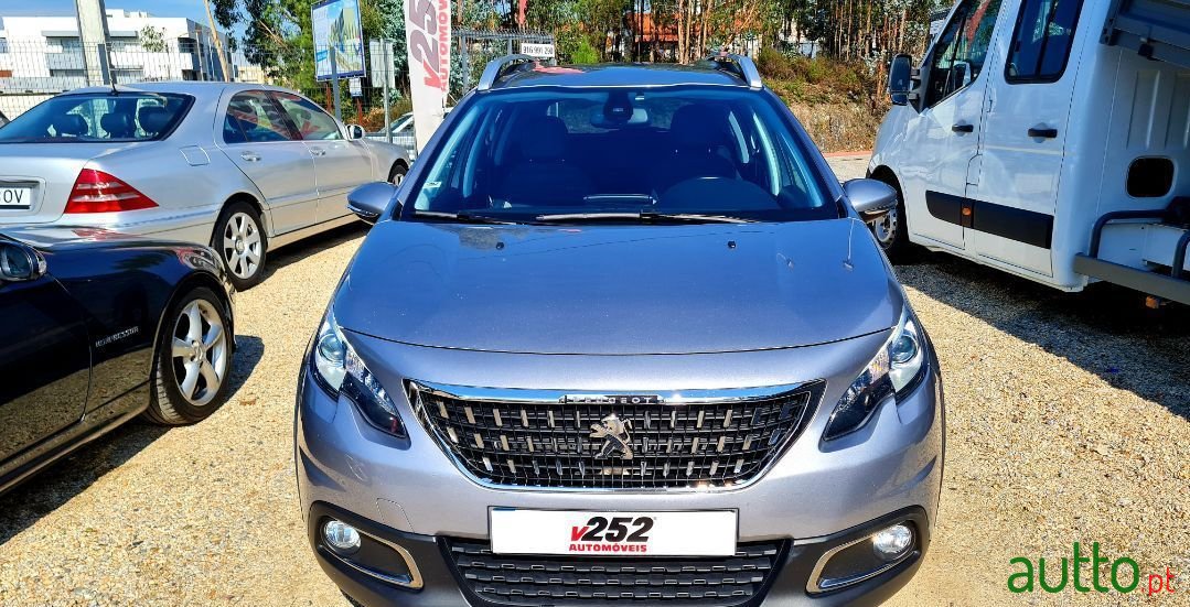 2018' Peugeot 2008 photo #2