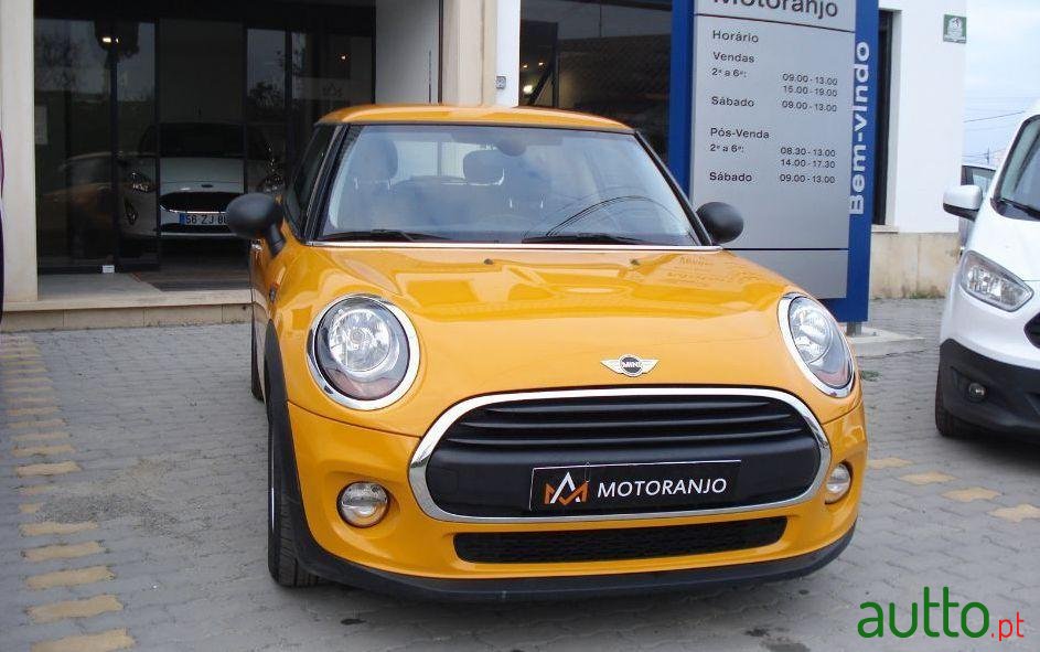 2015' MINI One D photo #2