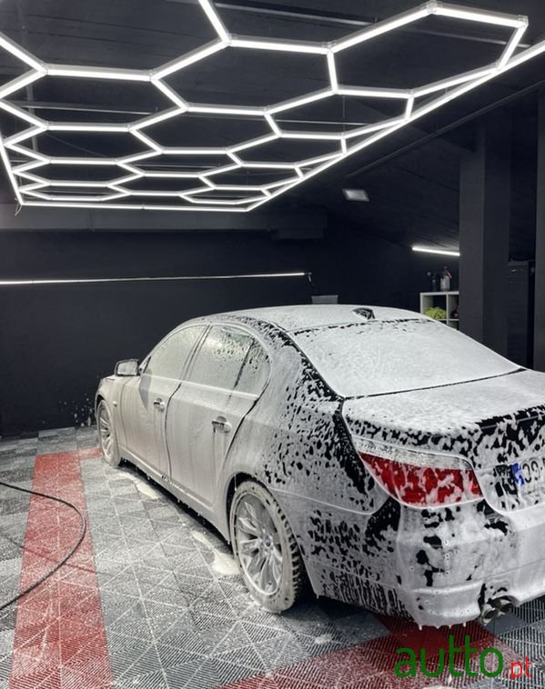 2008' BMW 535 photo #1