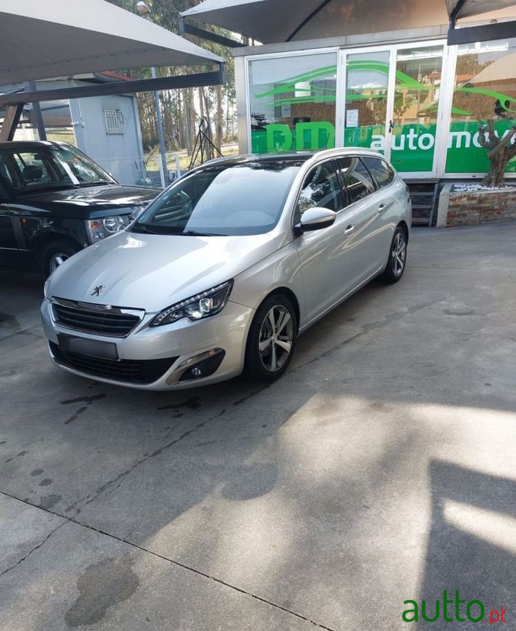 2015' Peugeot 308 photo #1