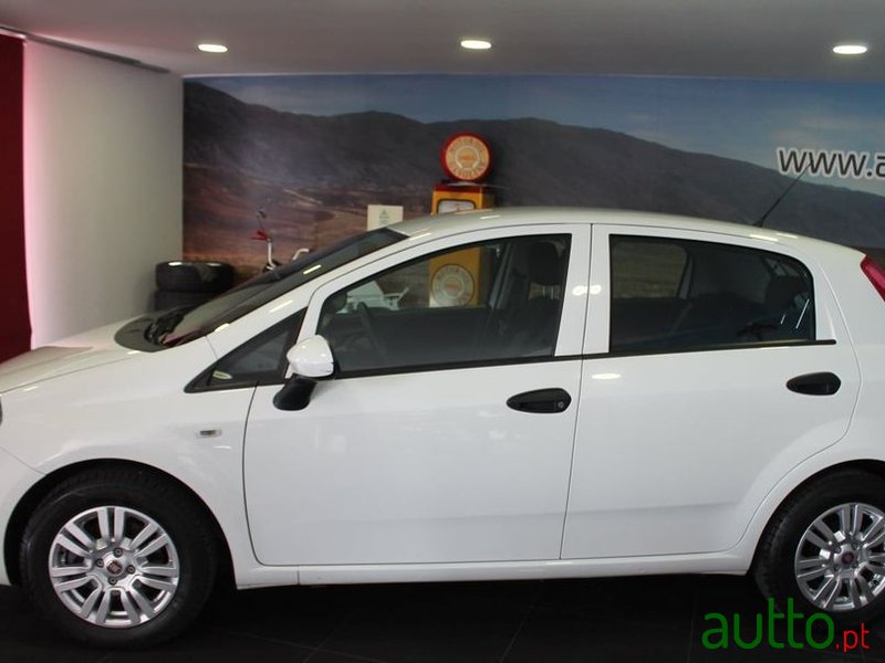 2018' Fiat Punto photo #3