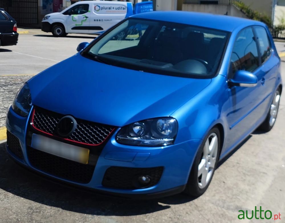 2005' Volkswagen Golf photo #4