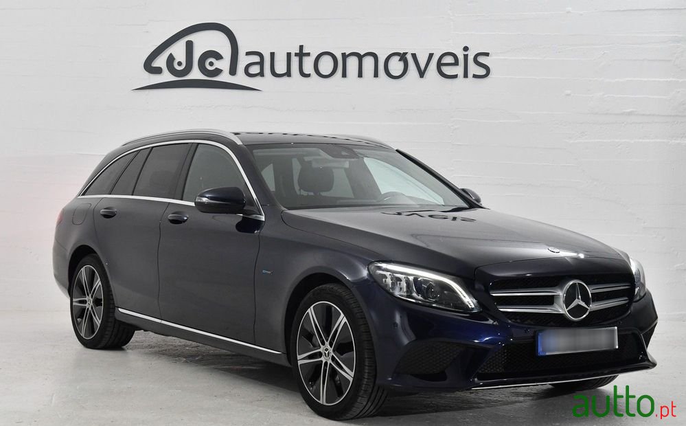 2019' Mercedes-Benz Classe C photo #1