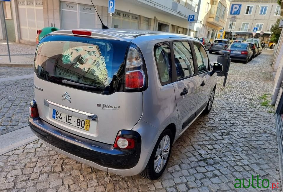 2009' Citroen C3 Picasso photo #6
