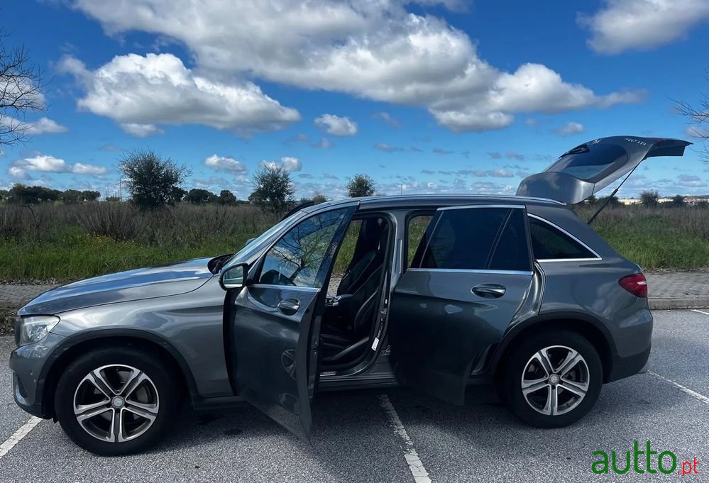 2016' Mercedes-Benz Classe Glc D 4-Matic photo #3