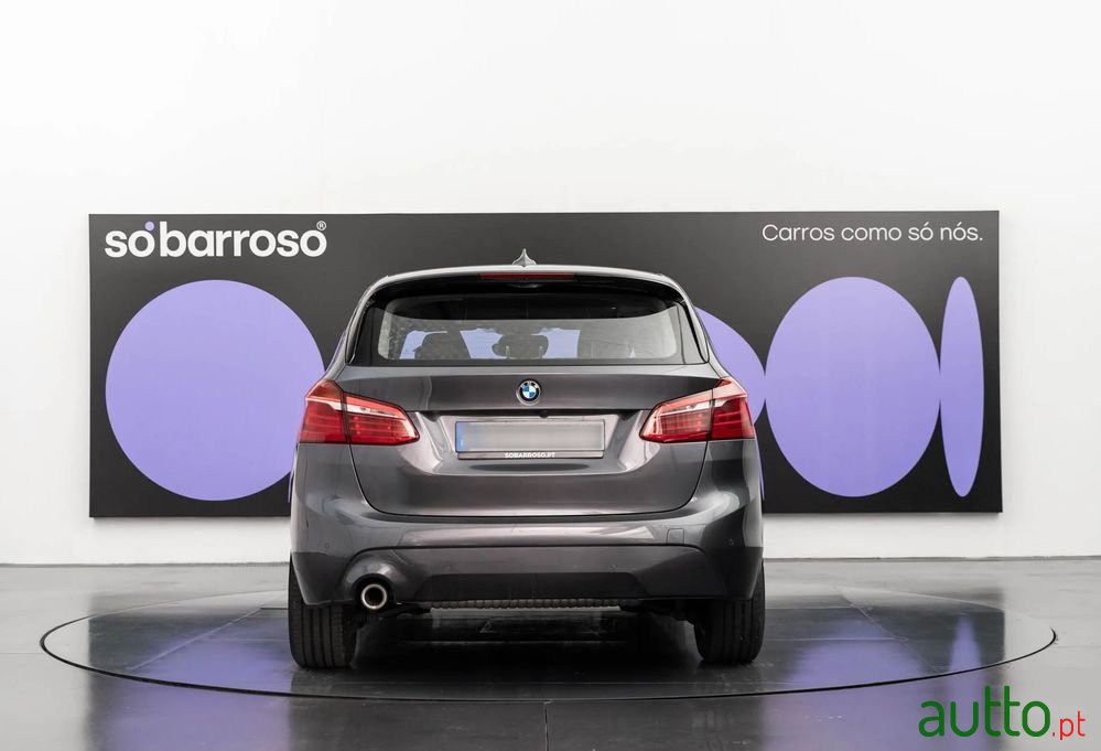 2020' BMW 216 Active Tourer photo #4