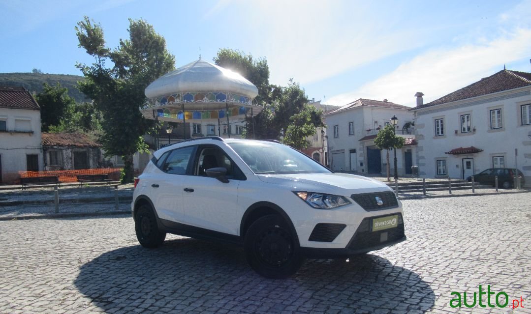 2019' SEAT Arona photo #2