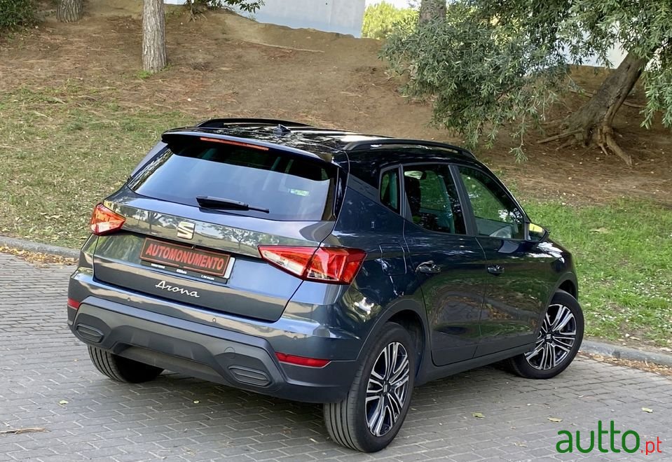 2021' SEAT Arona photo #3