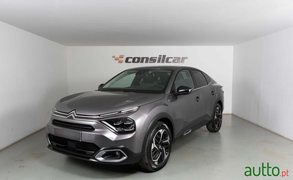 2024' Citroen C4 X photo #1