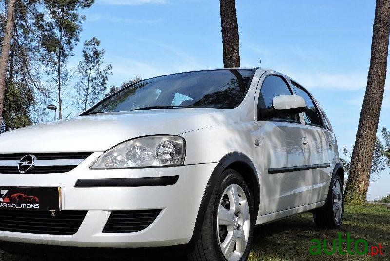 2005' Opel Corsa Cosmo Ac 1.3 Cdti photo #1