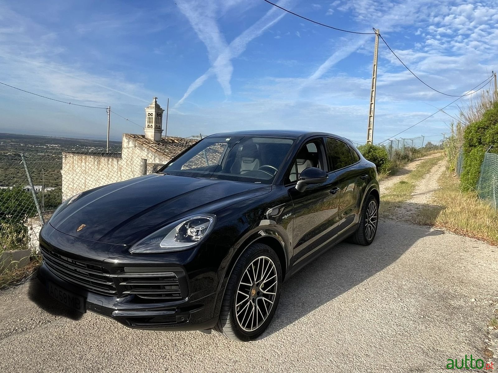 2020' Porsche Cayenne photo #5