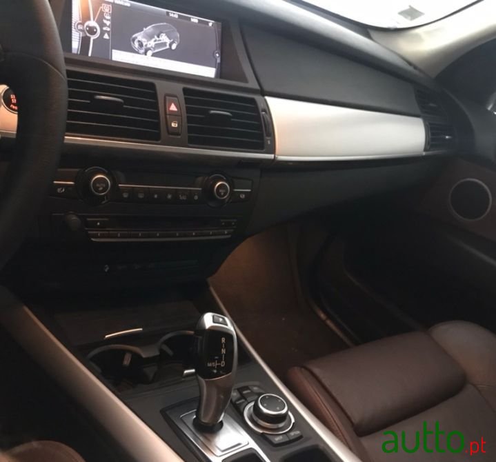 2011' BMW X5 photo #4