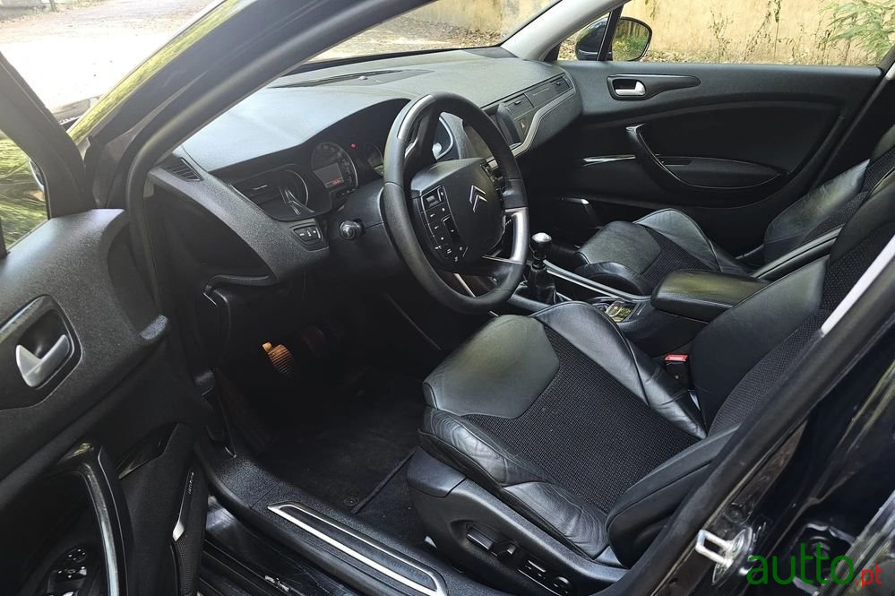 2009' Citroen C5 Tourer 2.2 Hdi Exclusive photo #3