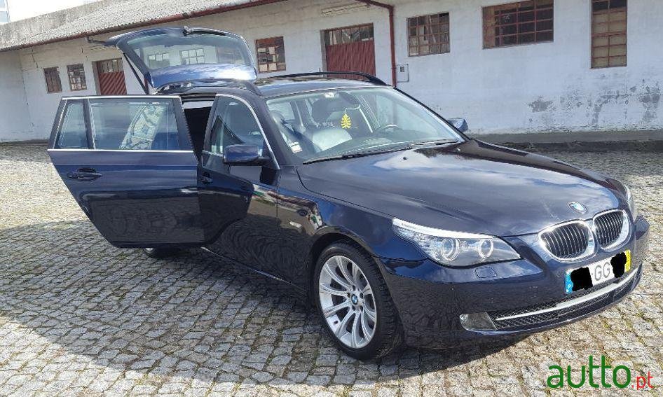 2008' BMW 520 Da Touring photo #2