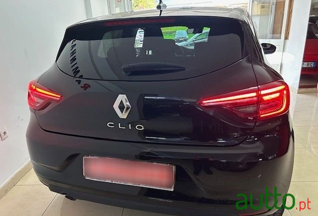 2023' Renault Clio photo #6