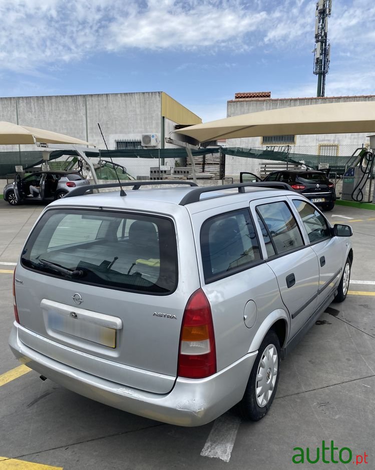 2000' Opel Astra Caravan photo #5